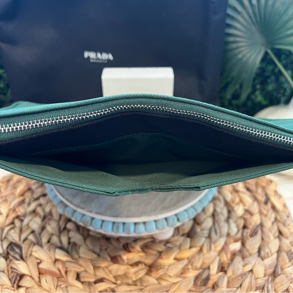 New Prada Beauty Gift Set | Paradoxe | Emerald Green Cosmetic Organizer | Travel - Picture 5 of 14